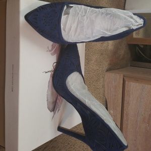 Jessica Simpson Electric Blue pumps